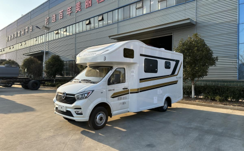 13.98万 凯马C型亲民房车 舒适版